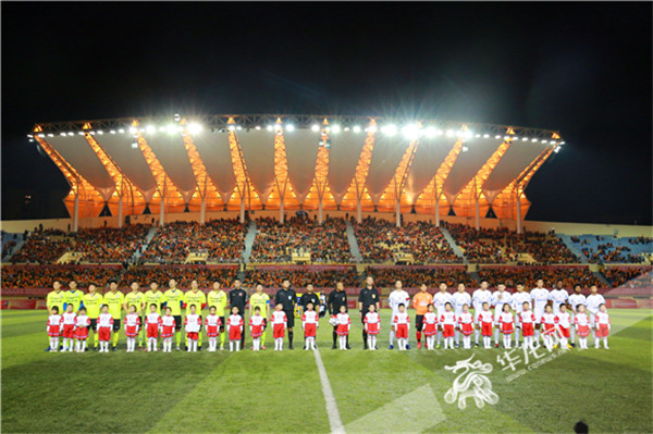 爱游戏官网-内马尔重返赛场，持续失利首场状态出色，切尔西观众沸腾！观众掌声雷动(意甲足球积分榜)