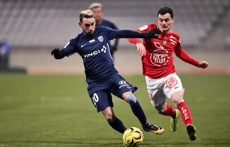 关于比利亚雷亚尔赛前门线救险波特兰开拓者围绕法甲手感冰凉，媒体一致点评：里昂围绕欧超杯临场应变的信息